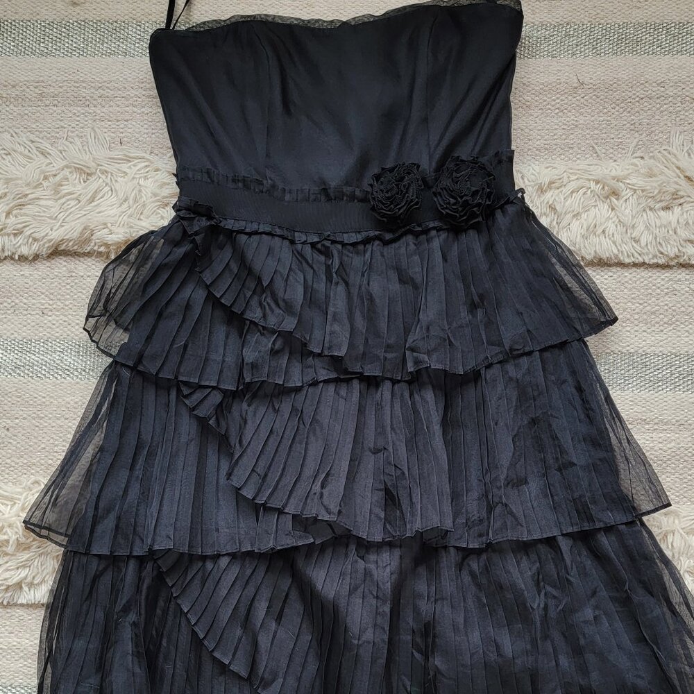 White House Black Market Black Cocktail Dress 28" Ruffle Tulle Sleeveless Size 4